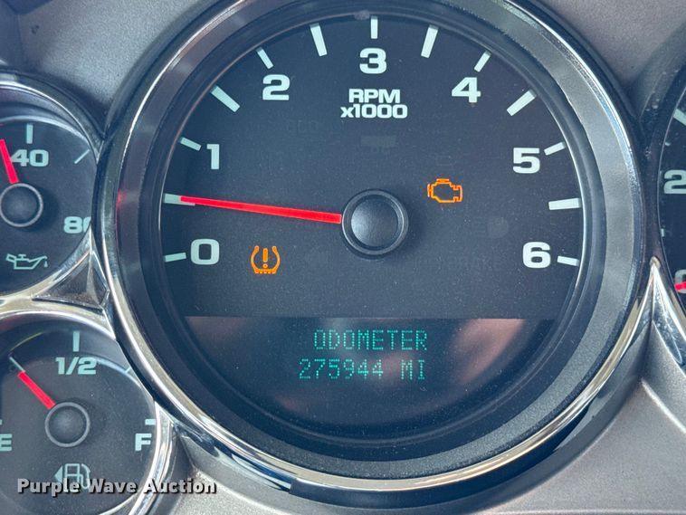 image for item EF2233 2011 Chevrolet Silverado 2500HD Ext. Cab utility bed pickup truck