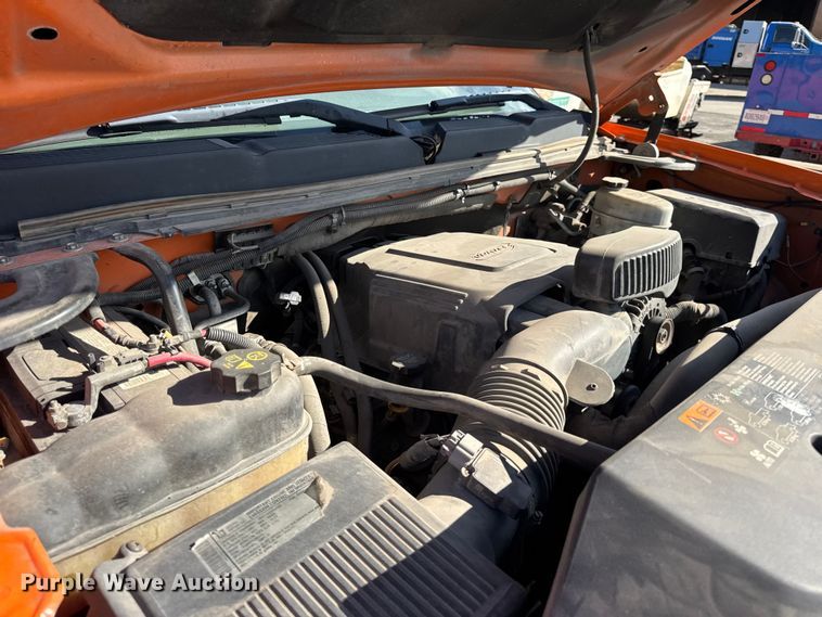 image for item EF2233 2011 Chevrolet Silverado 2500HD Ext. Cab utility bed pickup truck