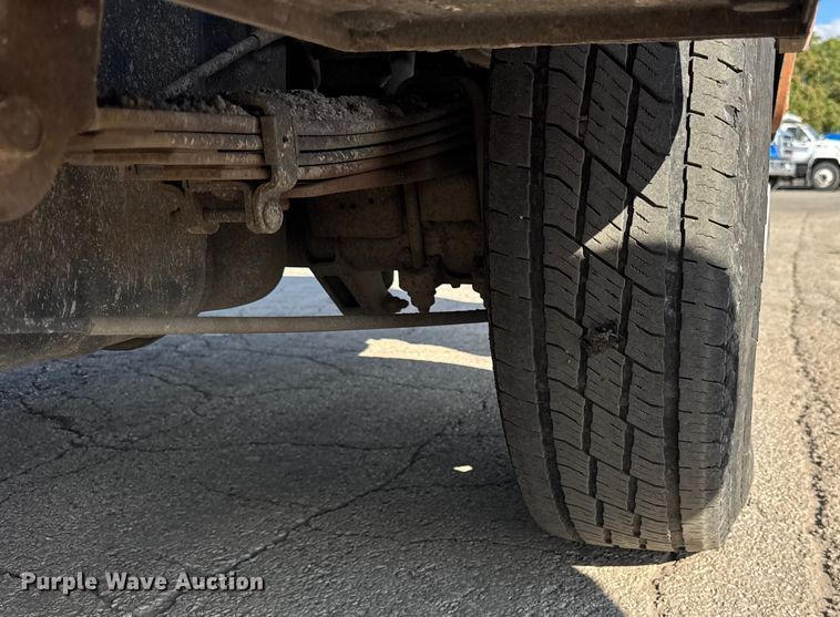 image for item EF2233 2011 Chevrolet Silverado 2500HD Ext. Cab utility bed pickup truck