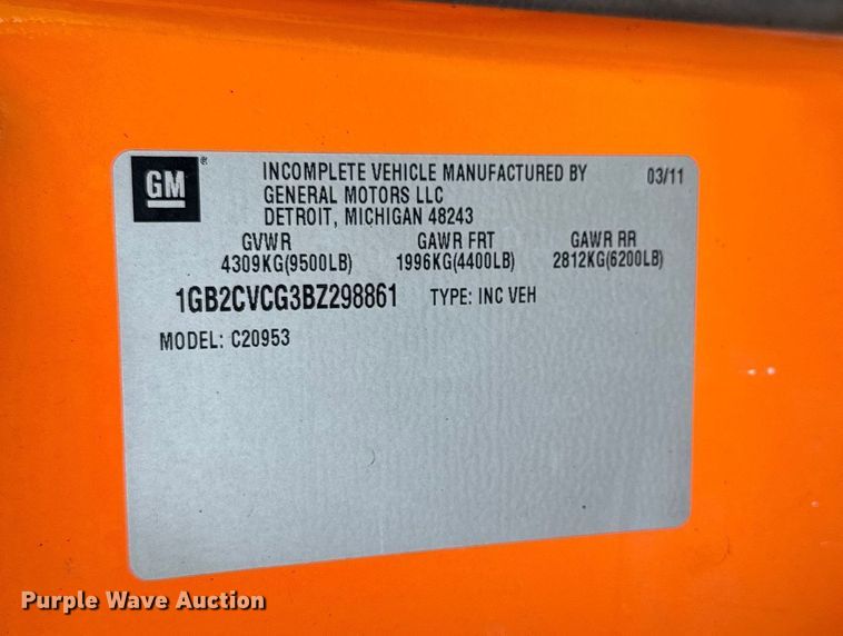 image for item EF2233 2011 Chevrolet Silverado 2500HD Ext. Cab utility bed pickup truck