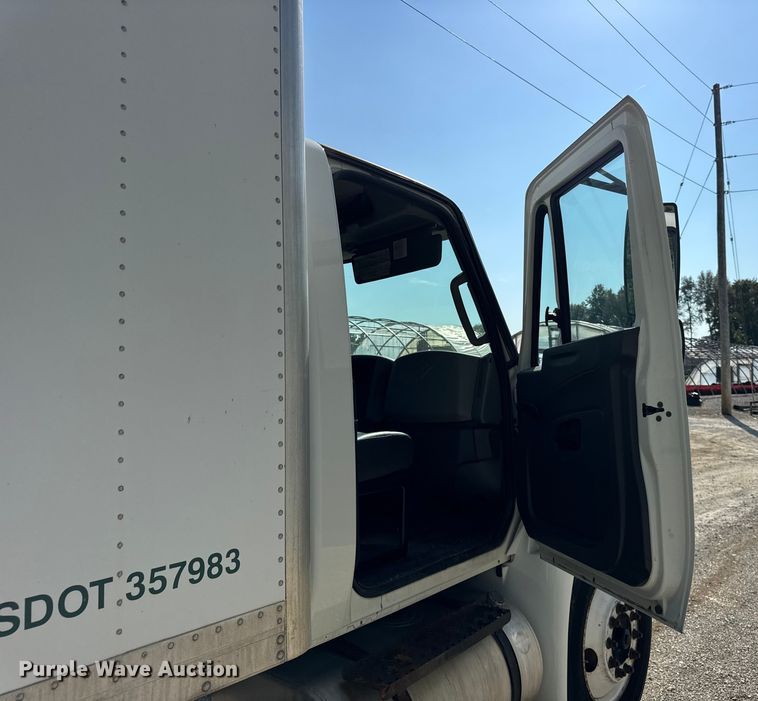 image for item EF2244 2013 International 4300 box truck
