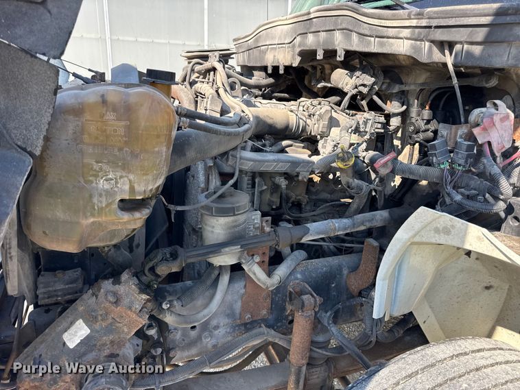 image for item EF2244 2013 International 4300 box truck