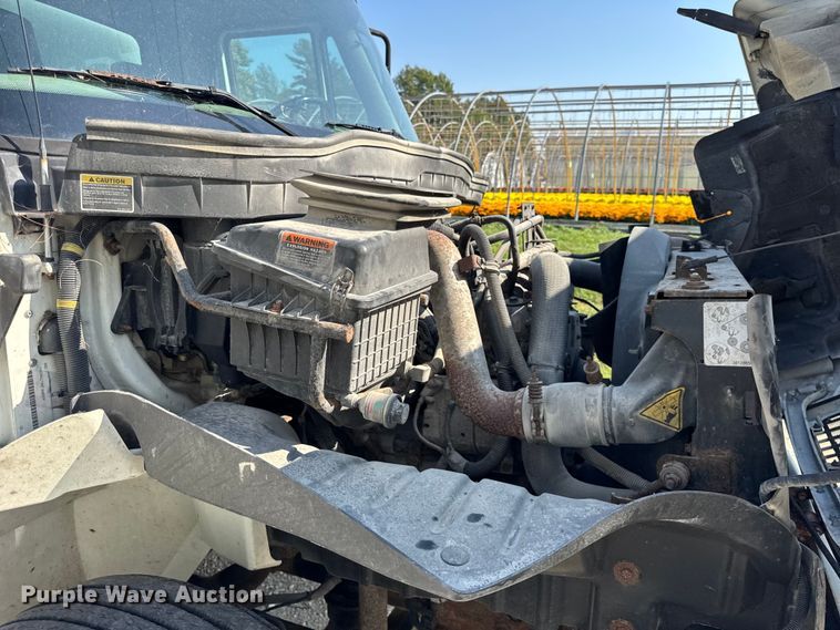 image for item EF2244 2013 International 4300 box truck