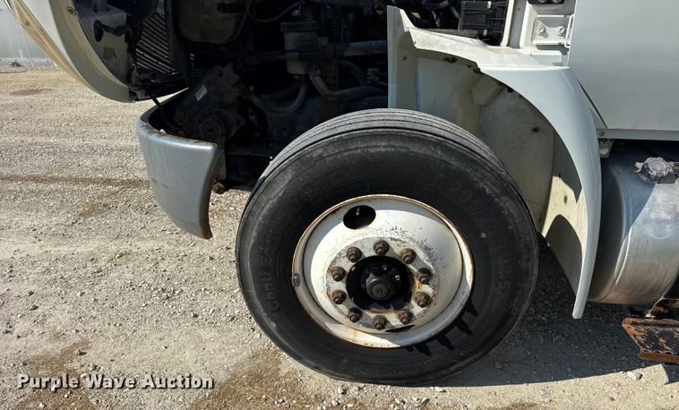 image for item EF2244 2013 International 4300 box truck