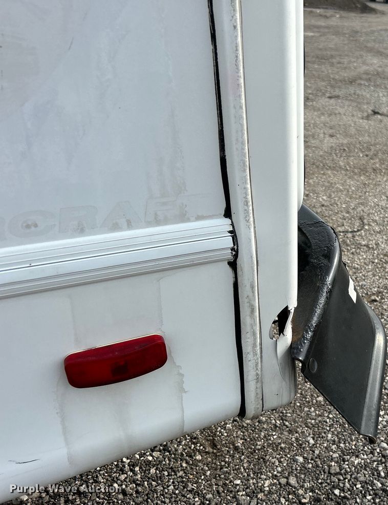 image for item EG0673 2009 Ford E450 Super Duty shuttle bus