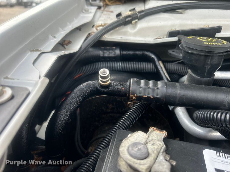 image for item EG0673 2009 Ford E450 Super Duty shuttle bus