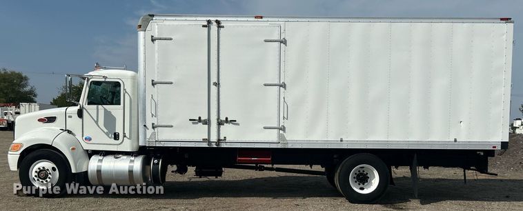 image for item EG1036 2015 Peterbilt  337 delivery truck