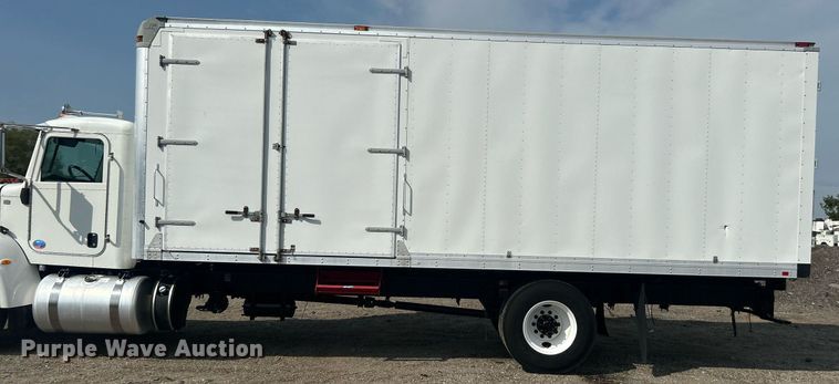 image for item EG1036 2015 Peterbilt  337 delivery truck