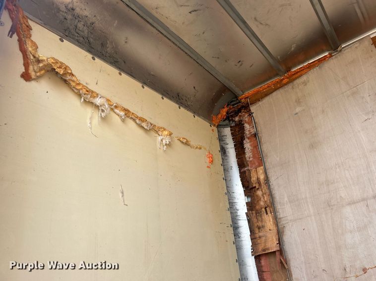 image for item EG1036 2015 Peterbilt  337 delivery truck