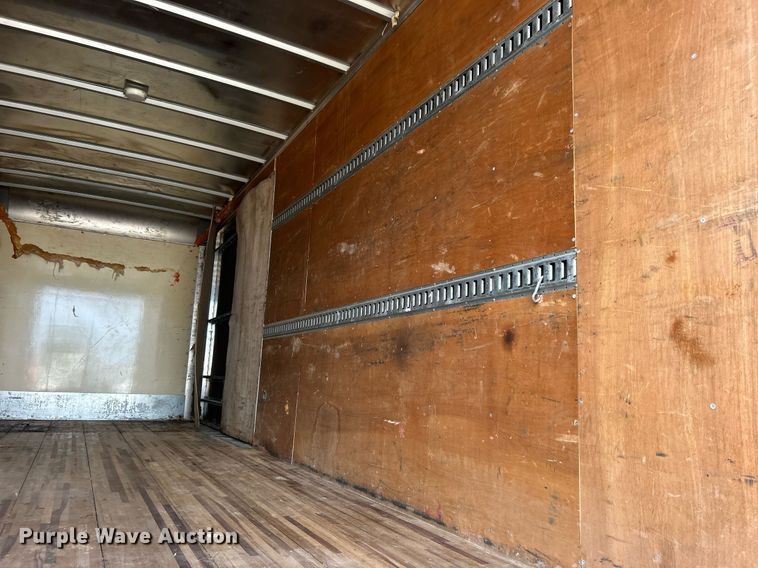 image for item EG1036 2015 Peterbilt  337 delivery truck