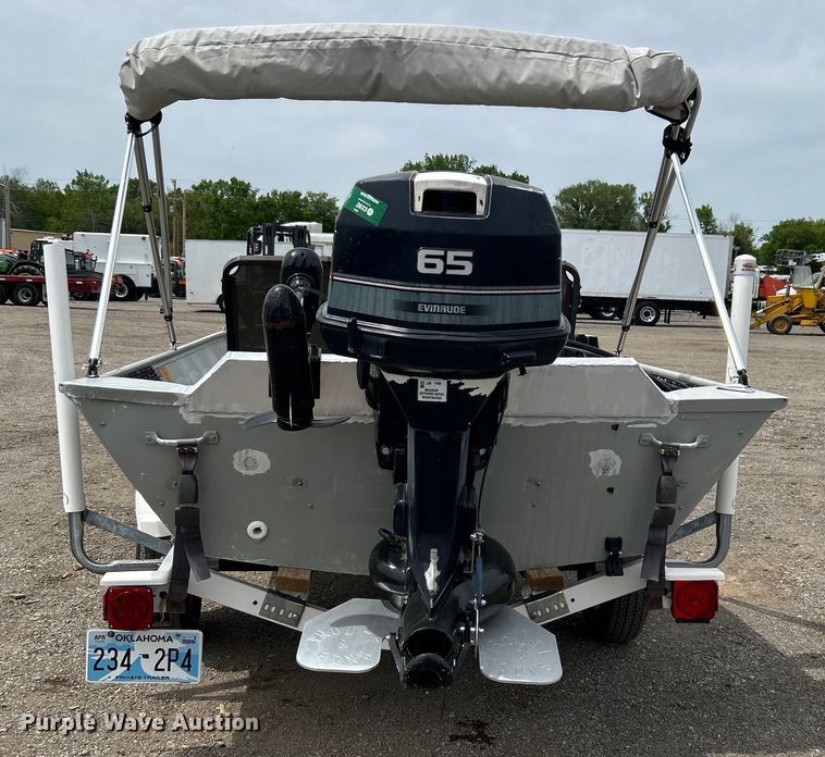 image for item EG1489 1996 Roughneck boat