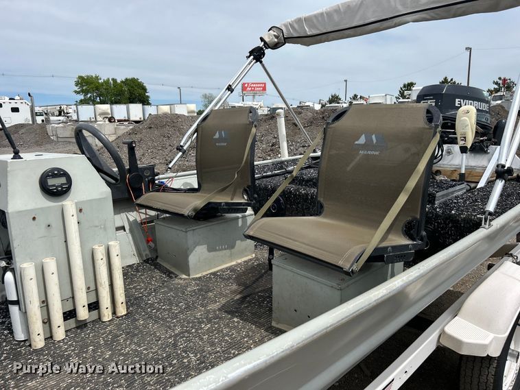 image for item EG1489 1996 Roughneck boat