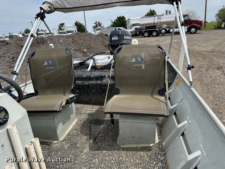 image for item EG1489 1996 Roughneck boat