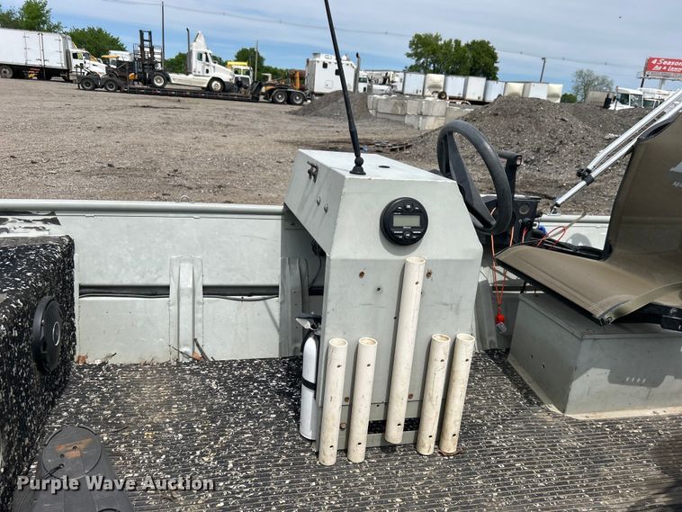 image for item EG1489 1996 Roughneck boat