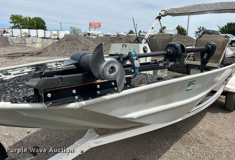 image for item EG1489 1996 Roughneck boat