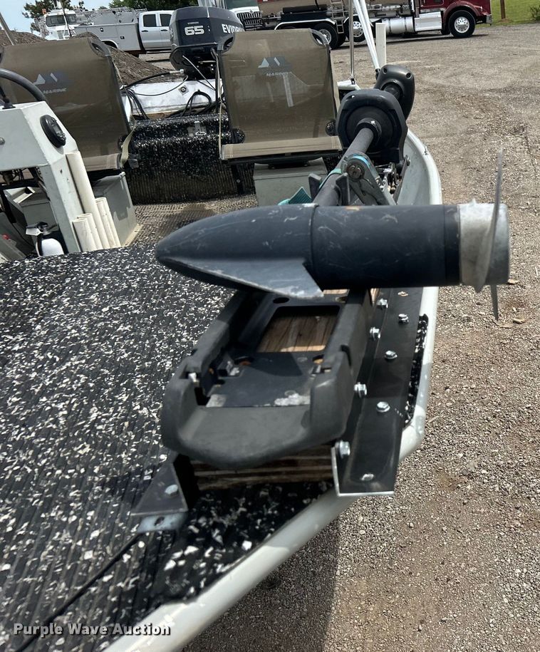 image for item EG1489 1996 Roughneck boat