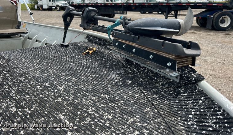 image for item EG1489 1996 Roughneck boat