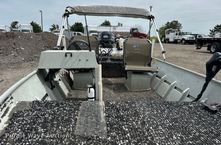 image for item EG1489 1996 Roughneck boat