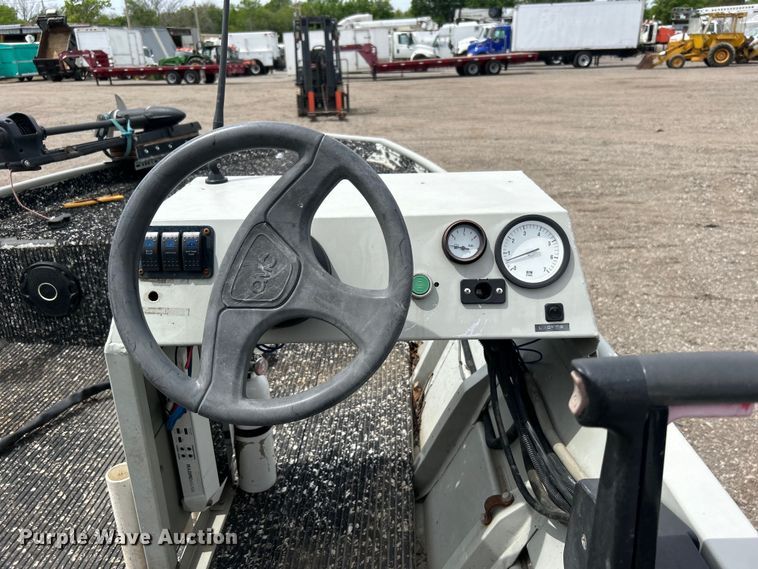 image for item EG1489 1996 Roughneck boat