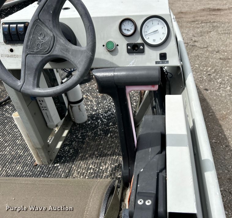 image for item EG1489 1996 Roughneck boat