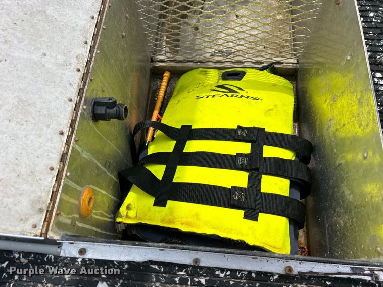 image for item EG1489 1996 Roughneck boat