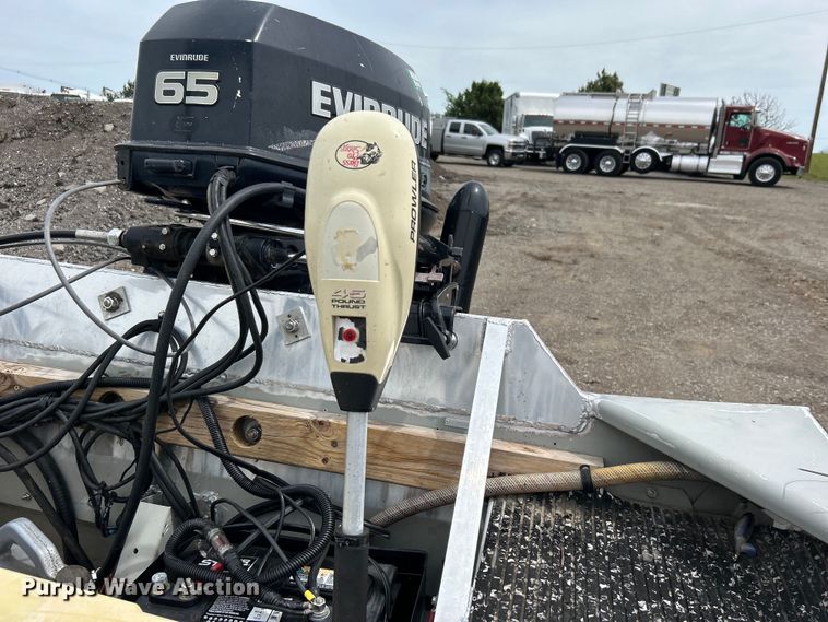 image for item EG1489 1996 Roughneck boat