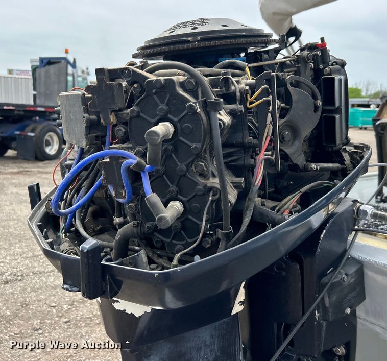 image for item EG1489 1996 Roughneck boat