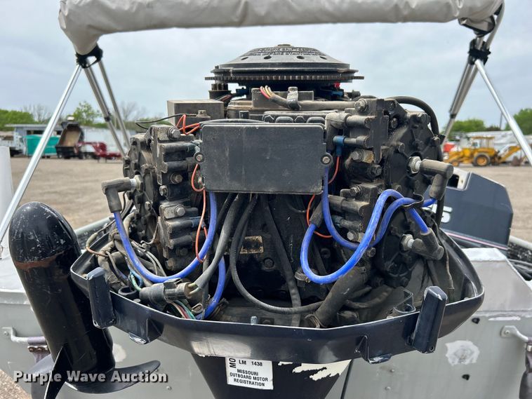 image for item EG1489 1996 Roughneck boat