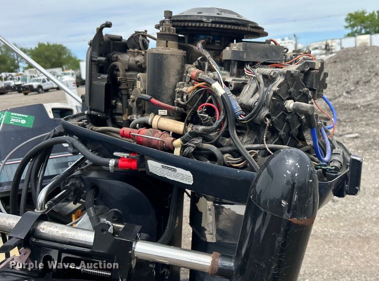 image for item EG1489 1996 Roughneck boat