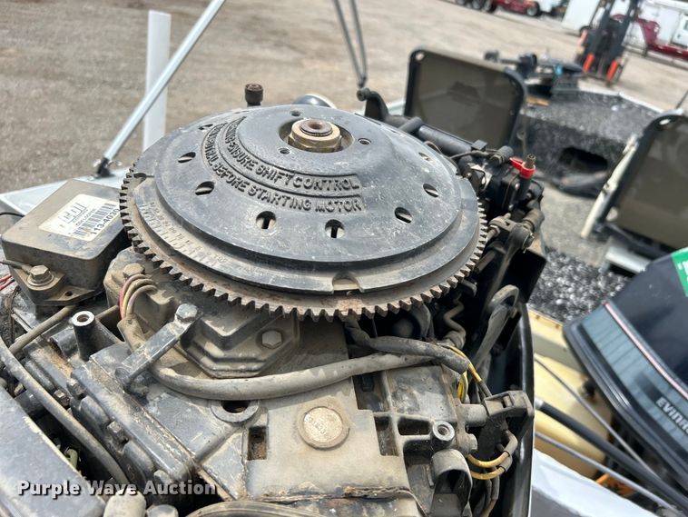 image for item EG1489 1996 Roughneck boat