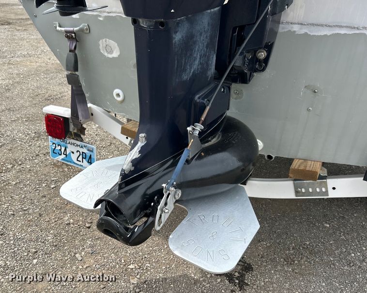 image for item EG1489 1996 Roughneck boat