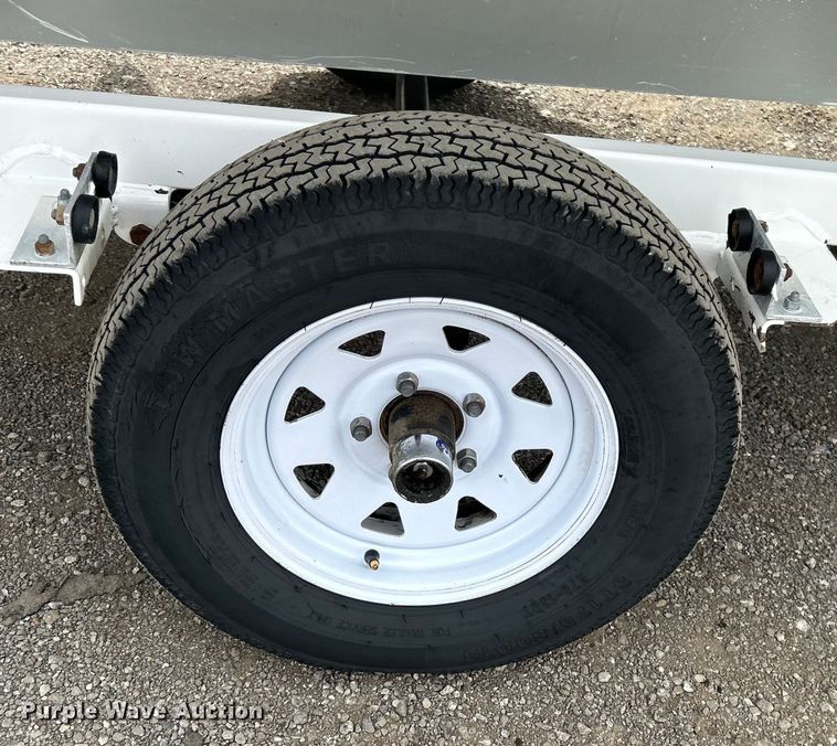 image for item EG1489 1996 Roughneck boat