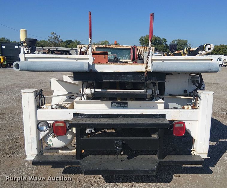 image for item EG1566 1997 Ford F Super Duty scissor lift truck