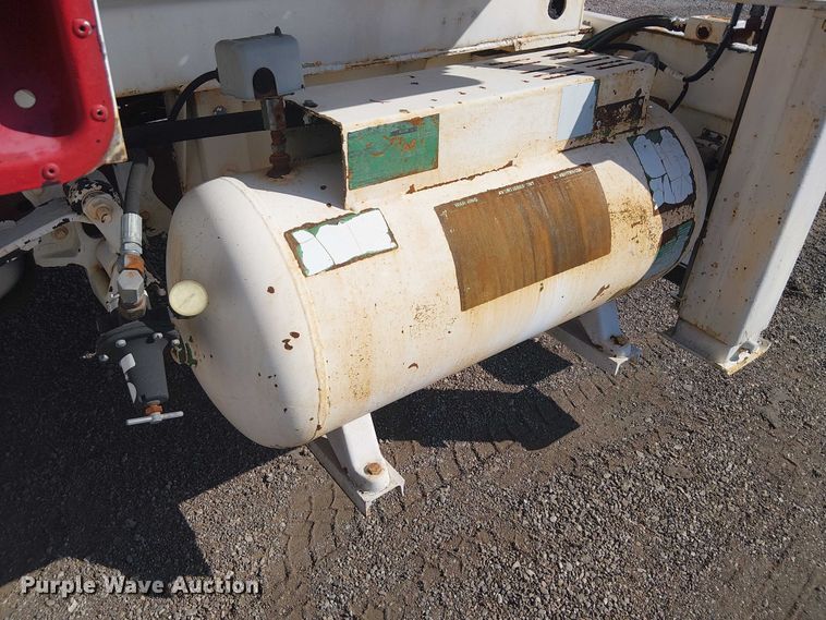 image for item EG1566 1997 Ford F Super Duty scissor lift truck