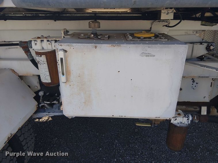 image for item EG1566 1997 Ford F Super Duty scissor lift truck