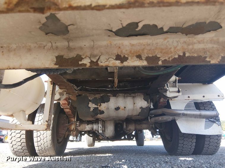 image for item EG1566 1997 Ford F Super Duty scissor lift truck