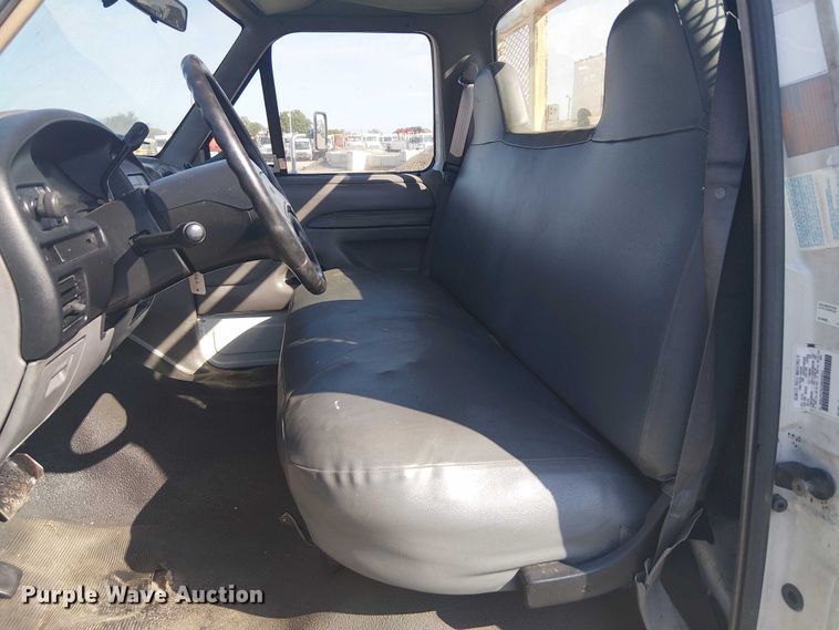 image for item EG1566 1997 Ford F Super Duty scissor lift truck