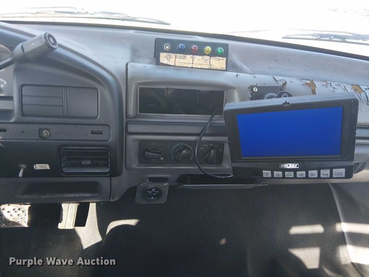 image for item EG1566 1997 Ford F Super Duty scissor lift truck