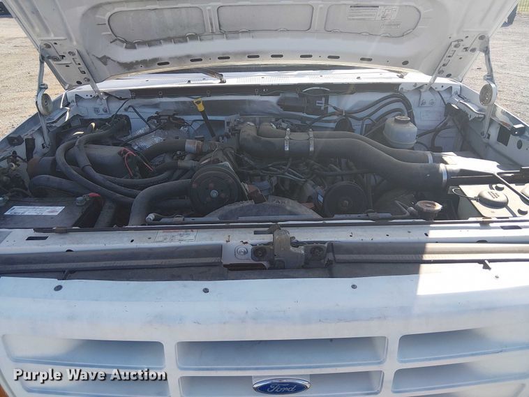 image for item EG1566 1997 Ford F Super Duty scissor lift truck