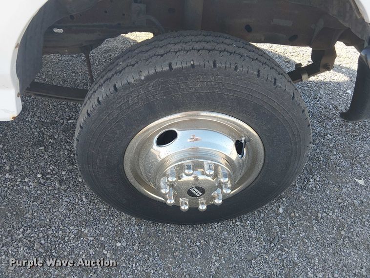 image for item EG1566 1997 Ford F Super Duty scissor lift truck