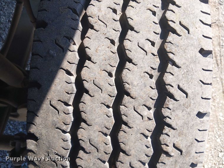 image for item EG1566 1997 Ford F Super Duty scissor lift truck