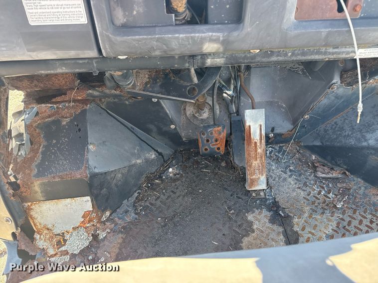 image for item EG5866 2009 Kawasaki Mule 4000 utility vehicle