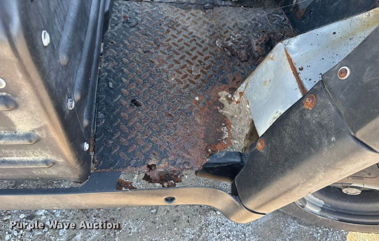 image for item EG5866 2009 Kawasaki Mule 4000 utility vehicle