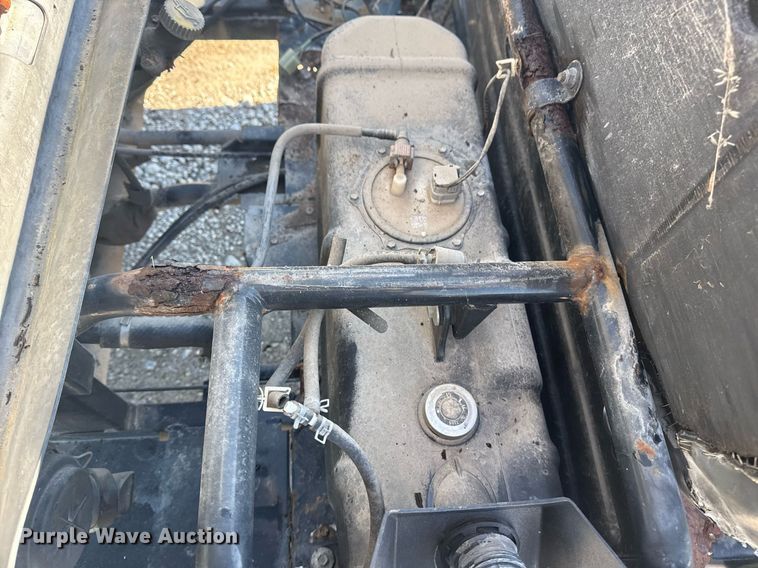 image for item EG5866 2009 Kawasaki Mule 4000 utility vehicle