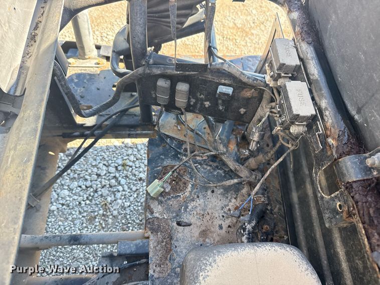 image for item EG5866 2009 Kawasaki Mule 4000 utility vehicle