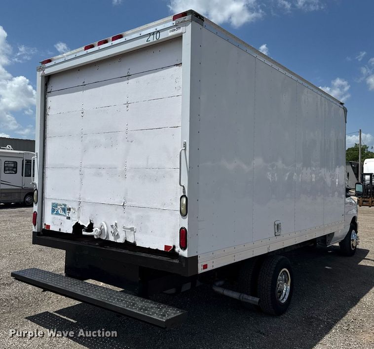 image for item EG5949 2012 Ford E450 box truck