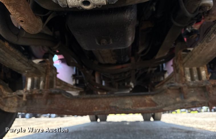 image for item EG6054 2008 Peterbilt 335 tow truck