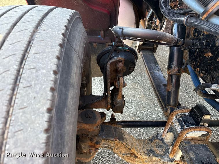 image for item EG6054 2008 Peterbilt 335 tow truck