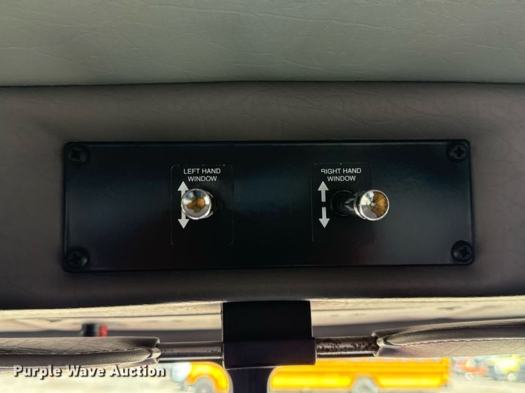 image for item EG6054 2008 Peterbilt 335 tow truck