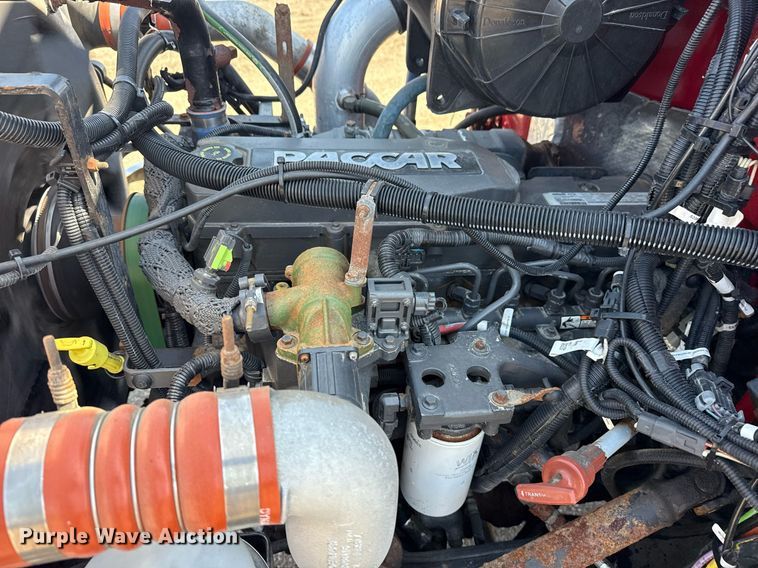 image for item EG6054 2008 Peterbilt 335 tow truck